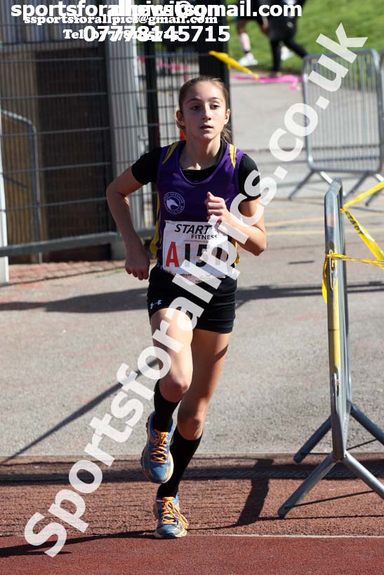 Girls under-13s  Northern 3 Stage Road Relay, SportsCity, Manchester. Photo: David T. Hewitson/Sports for All Pics